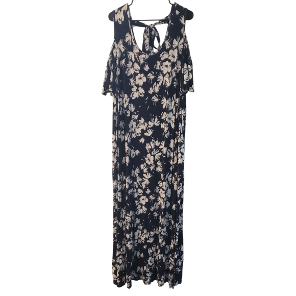 Lane Bryant Dresses & Skirts - Lane Bryant Black and Cream Floral Maxi Dress